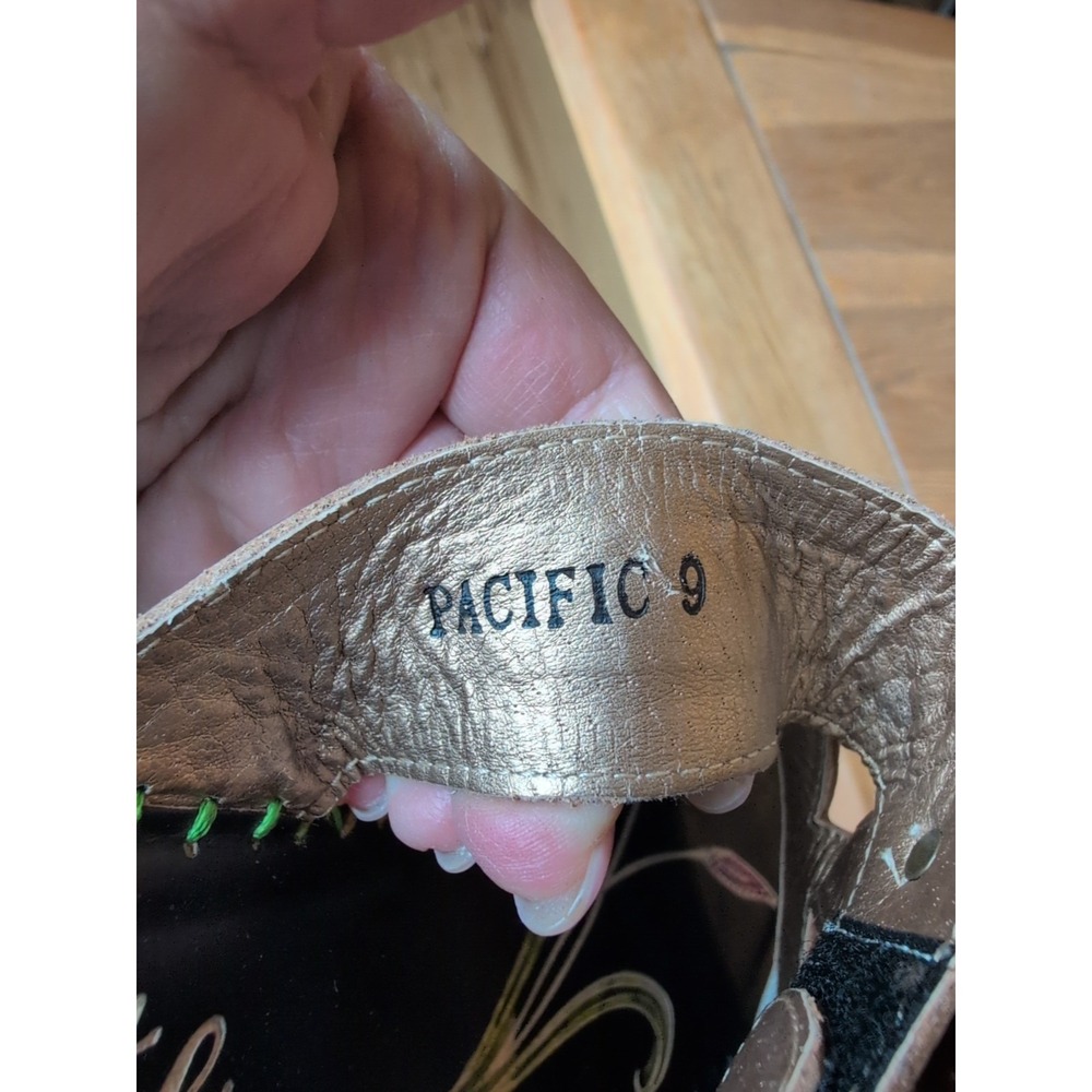 ELITE by Corky's Pacific Multicolor US Sz 9 Tooled Leather Sandals Wedge Heel - Picture 6 of 9